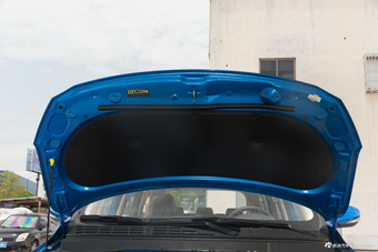 2017款长安欧尚A800 1.6L手动豪华型