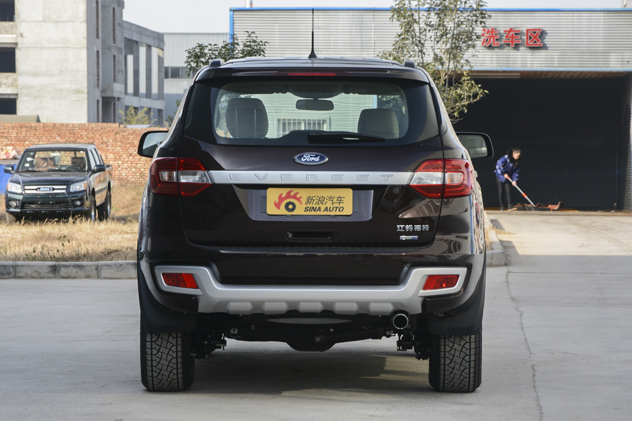 2017款撼路者2.0T自动四驱菁英版汽油5座