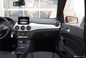 2017款奔驰B级B200 1.6T自动豪华型