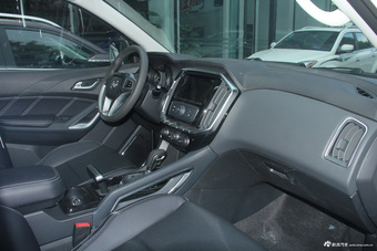 2016款驭胜S350 2.0T自动四驱汽油超豪华版7座