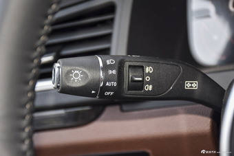 2016款众泰T600 1.5T手动尊贵型运动版