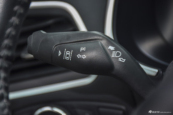 2015款锐界2.7T自动四驱尊锐型