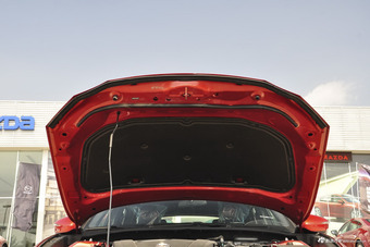 2018款马自达CX-4 2.5L自动四驱蓝天激情版