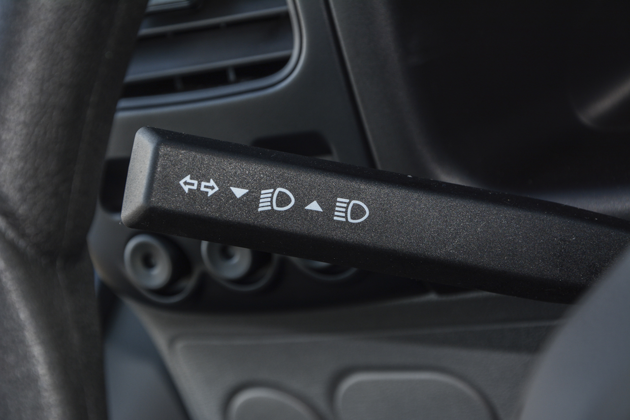 2017款特顺2.8T手动商运型短轴中顶6/7/8座JX493