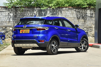 2016款驭胜S330 1.5T自动两驱尊贵版 