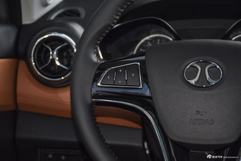 2016款北汽绅宝X35 1.5L自动豪华版