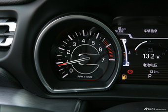 2018款大指挥官2.0T自动四驱臻享版