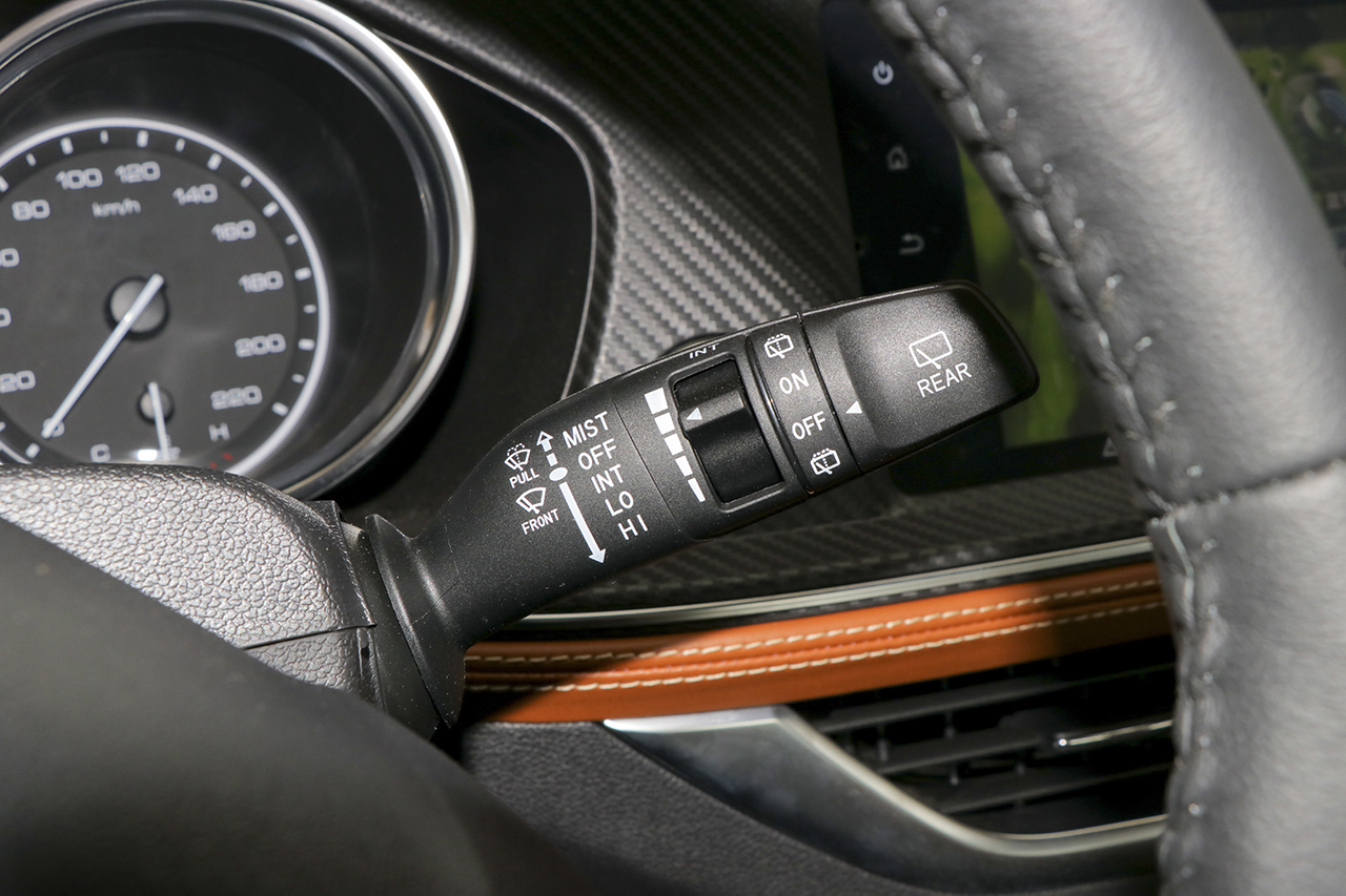 2017款众泰T300 1.5L手动尊享型