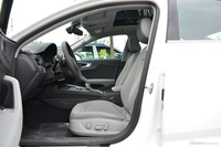 2017款奥迪A4L 2.0T自动40TFSI风尚型