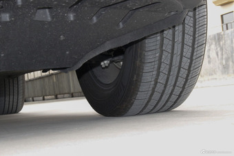 2016款众泰T600 1.5T手动尊贵型运动版