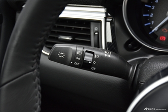 2017款众泰SR9 2.0T自动极致之路版