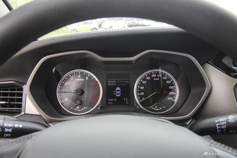 2016款海马M3 1.5L手动舒适型天窗版