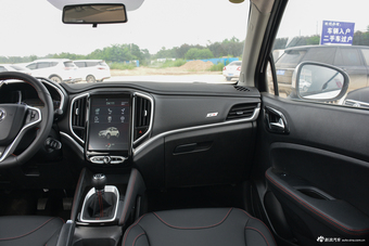 2017款中华V3 1.5L手动精英型