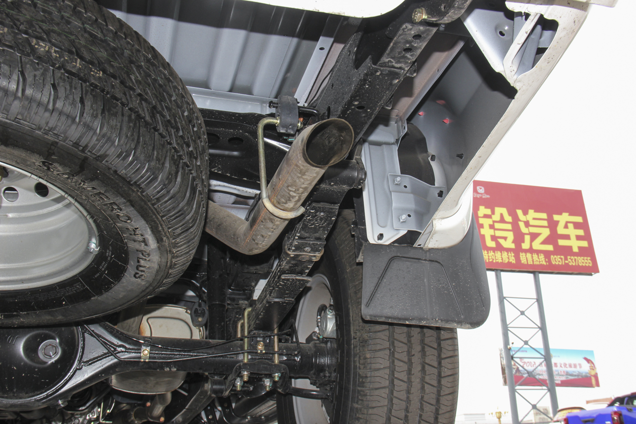 2017款域虎7 2.4T手动柴油两驱豪华版JX4D24A5L