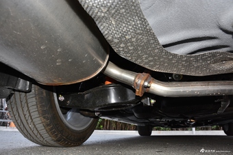 2018款奔腾B70 1.8T自动轿跑版互联智享型