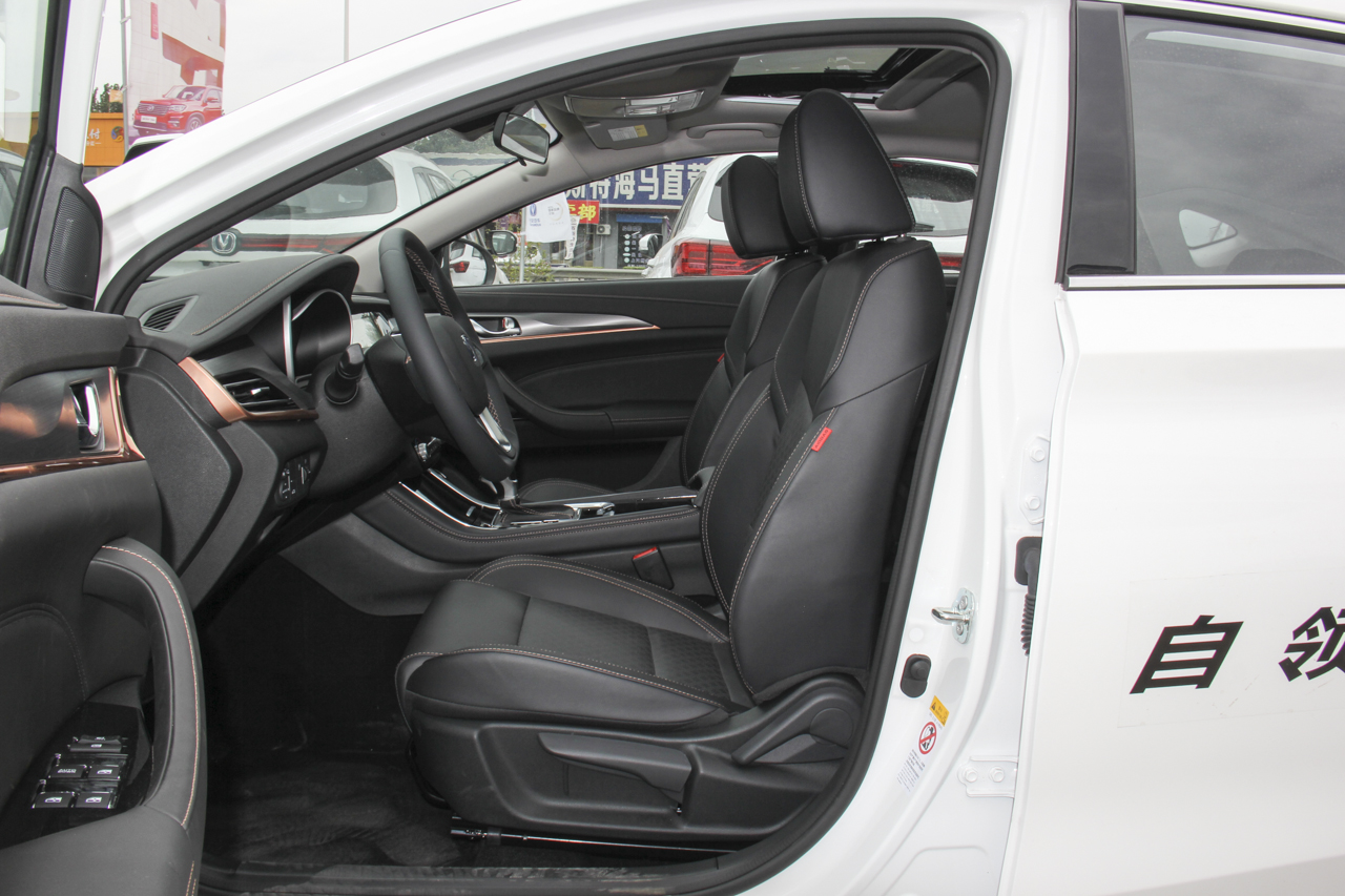 2018款逸动XT 1.6L自动领潮型GDI