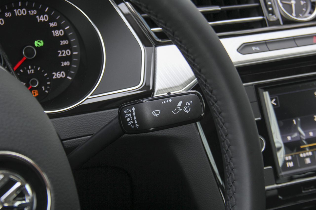 2018款迈腾1.8T自动330TSI DSG领先型