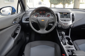 2017款科鲁兹两厢1.5L 自动先锋天窗版