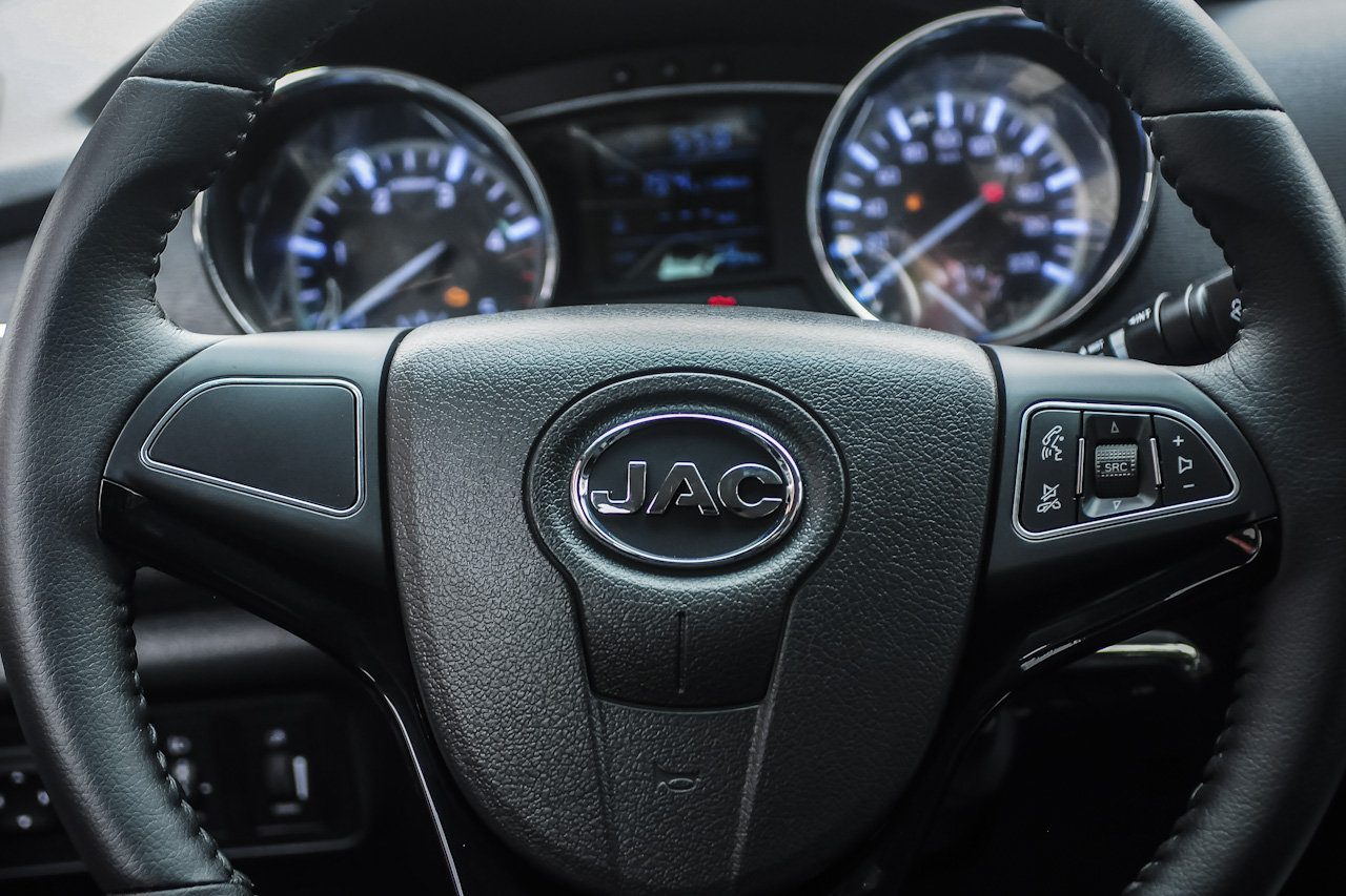 2015款帅铃T6 2.8T手动柴油新锐型长轴HFC4DA1-2C