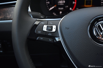 2018款迈腾2.0T自动380TSI DSG尊贵型