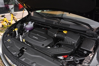 2017款大捷龙3.6L自动尊享版