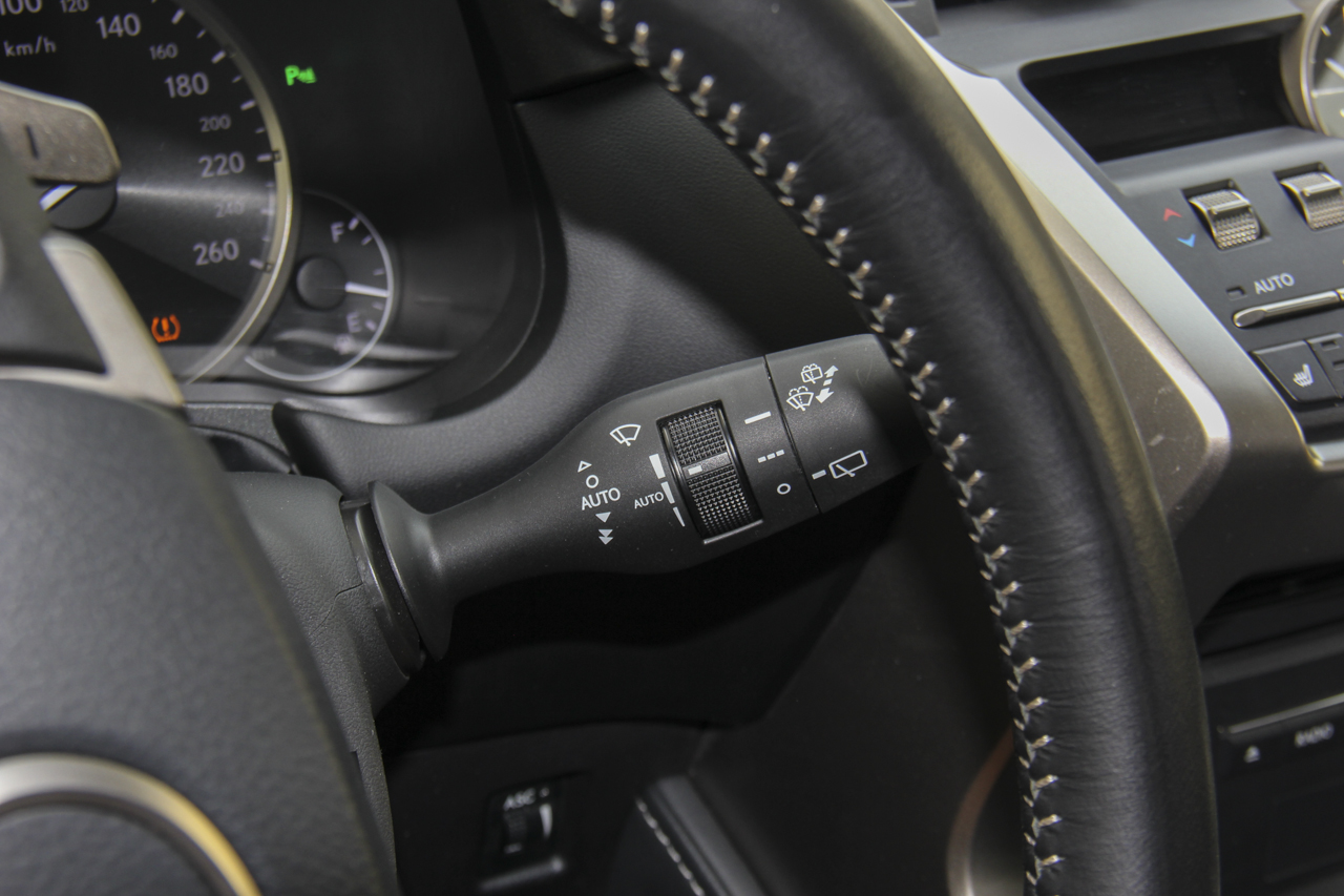 2018款雷克萨斯NX300h 2.5L自动全驱锋致版