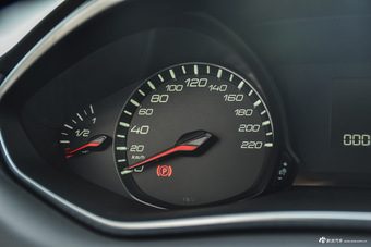 2016款标致308 1.6L自动豪华版