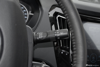 2017款海马S7 1.8T自动领先版