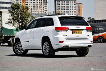 2017款大切诺基3.6L自动Summit