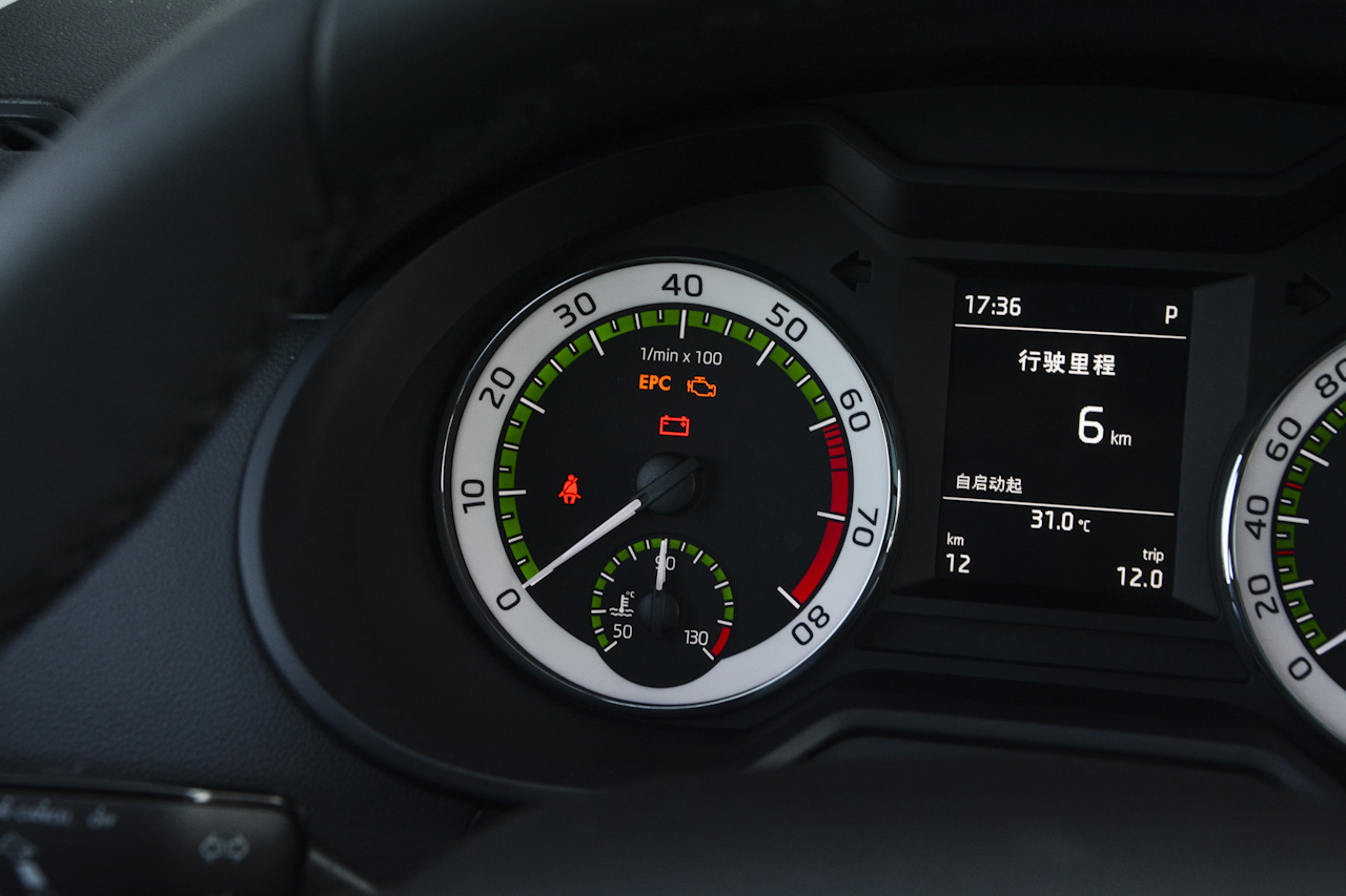 2018款明锐旅行版1.4T TSI280 DSG旗舰版