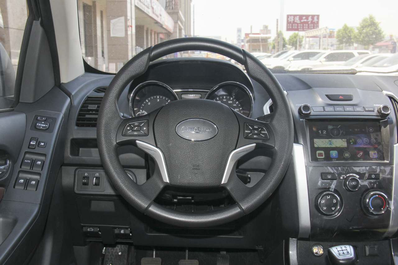 2018款庆铃TAGA 3.0T手动四驱豪华版