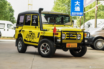 2016款BJ 212 2.0L手动方门四驱豪华型 国IV