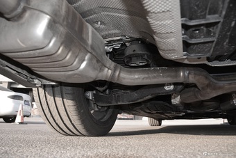 2017款奔驰E级2.0T自动 200 L 运动型 4MATIC