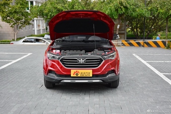 2019款奔腾X40 1.6L自动互联智享型