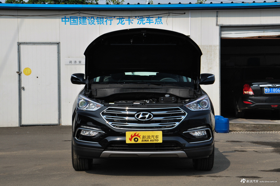 2017款全新胜达2.0L自动两驱智能型7座