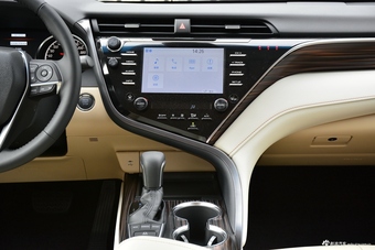 2018款凯美瑞2.5HG自动豪华版