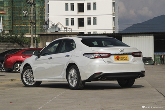 2018款凯美瑞2.5G自动豪华版