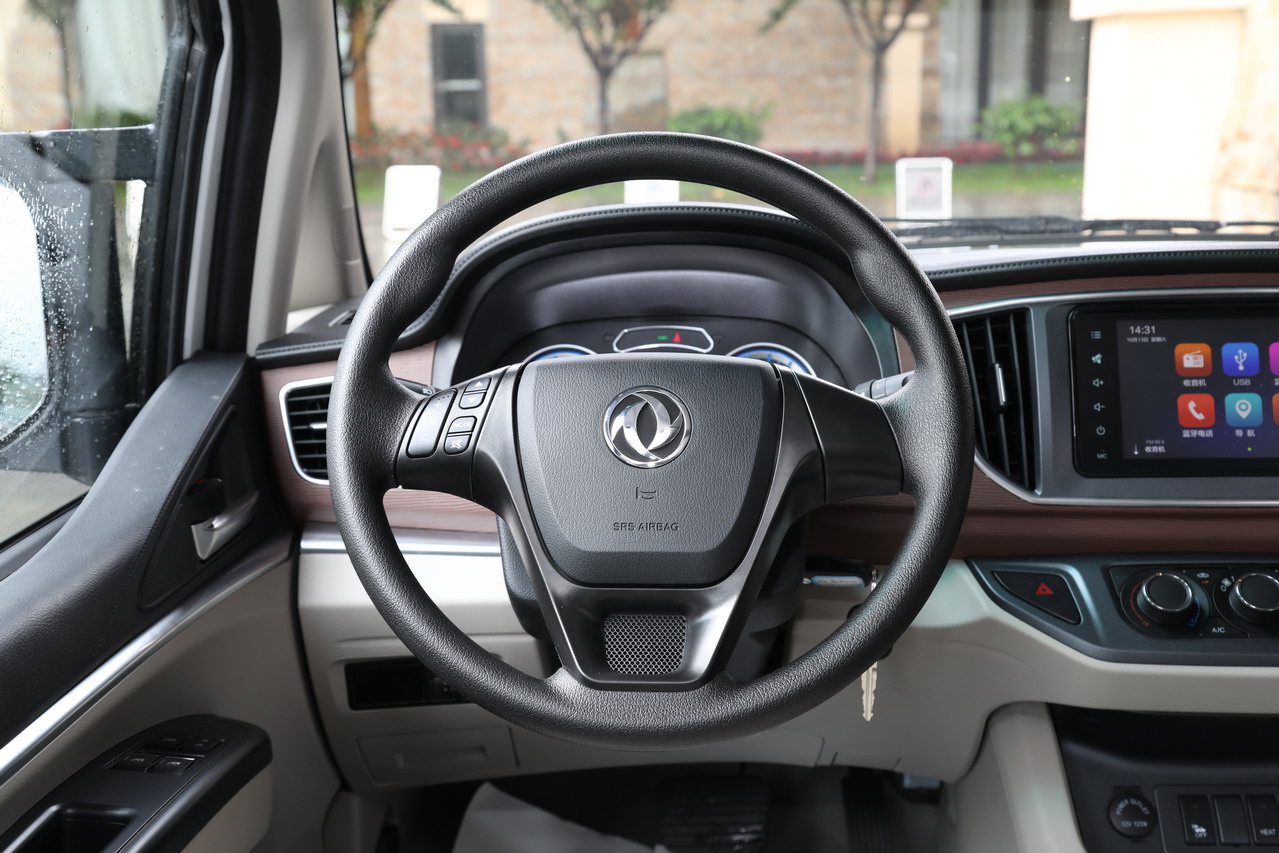 2019款菱智M5EV 豪华型