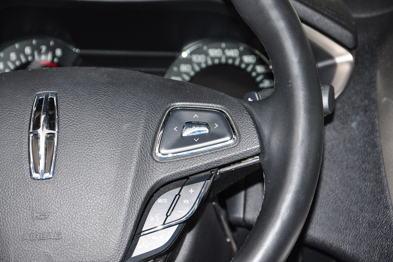 2016款林肯MKZ 2.0T自动尊耀版