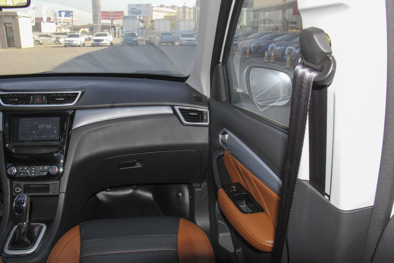 2018款开瑞K60 1.5L手动豪华型