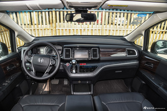 2016款艾力绅2.4L自动至尊版图片