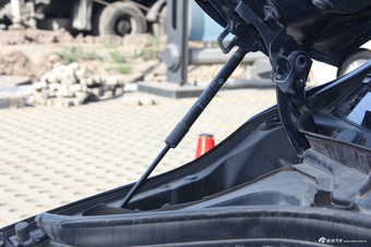 2016款宝马2系旅行车218i 1.5T自动运动设计套装 