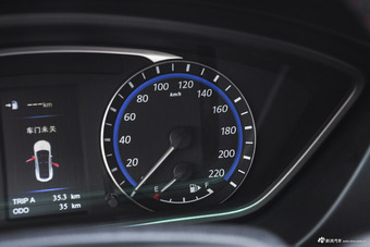 2017款海马M6 1.5T自动豪华型