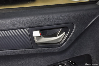 2016款瑞迈2.8T手动两驱豪华款