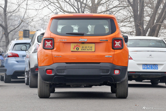 2017款自由侠2.0L自动四驱越能敞篷版