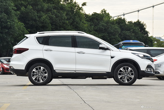 2018款东风风神AX7 1.6T自动尊贵型