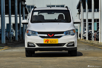 2015款五菱宏光S1 1.5L手动舒适型 白