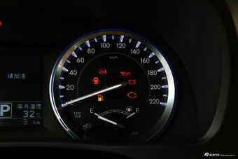 2017款汉兰达2.0T自动两驱精英版7座