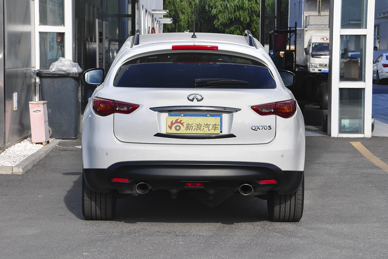 2015款英菲尼迪QX70 3.7L绝影版