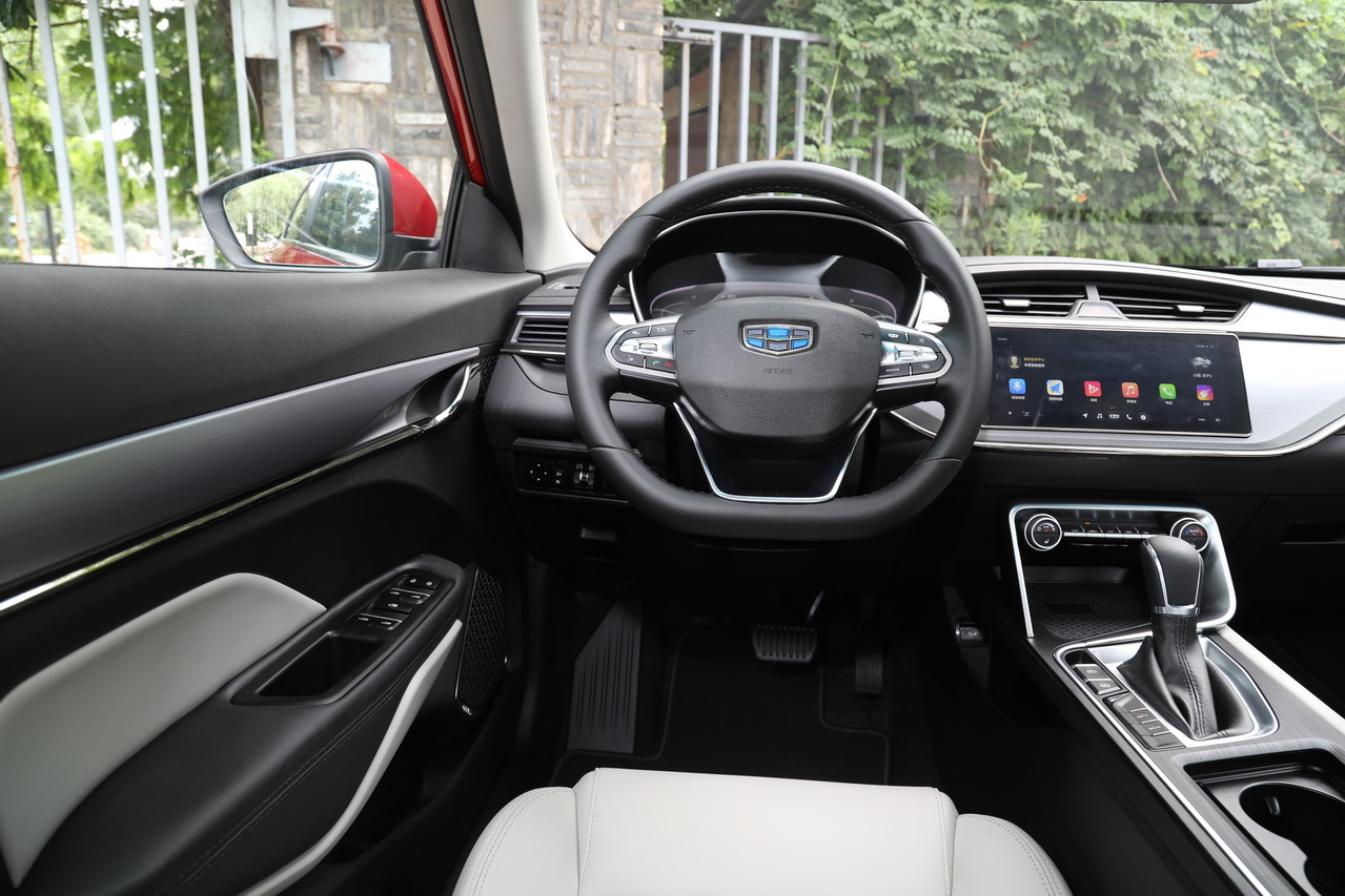 2018款吉利缤瑞1.0T自动缤耀版200T 